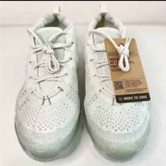 Nike Women's White and Green Sneaker Size 12/ Men’s 10.5 - Picture 5 of 10